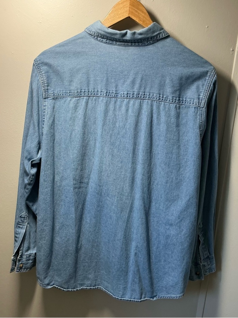 Vintage 90s Looney Tunes Tweety Bird Denim Shirt Women's 14W/16W  Button Down - Picture 4 of 13